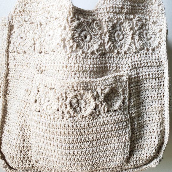 BEAUTIFUL BOHO MACRAME CROCHETED SLING BAG - Picture 5 of 11